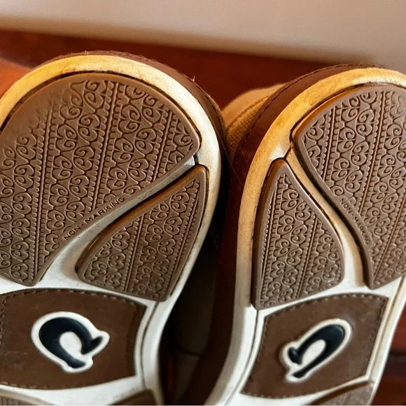 OluKai Puhalu Tan Loafers Slip-Ons Casual 10.5 - Picture 6 of 7